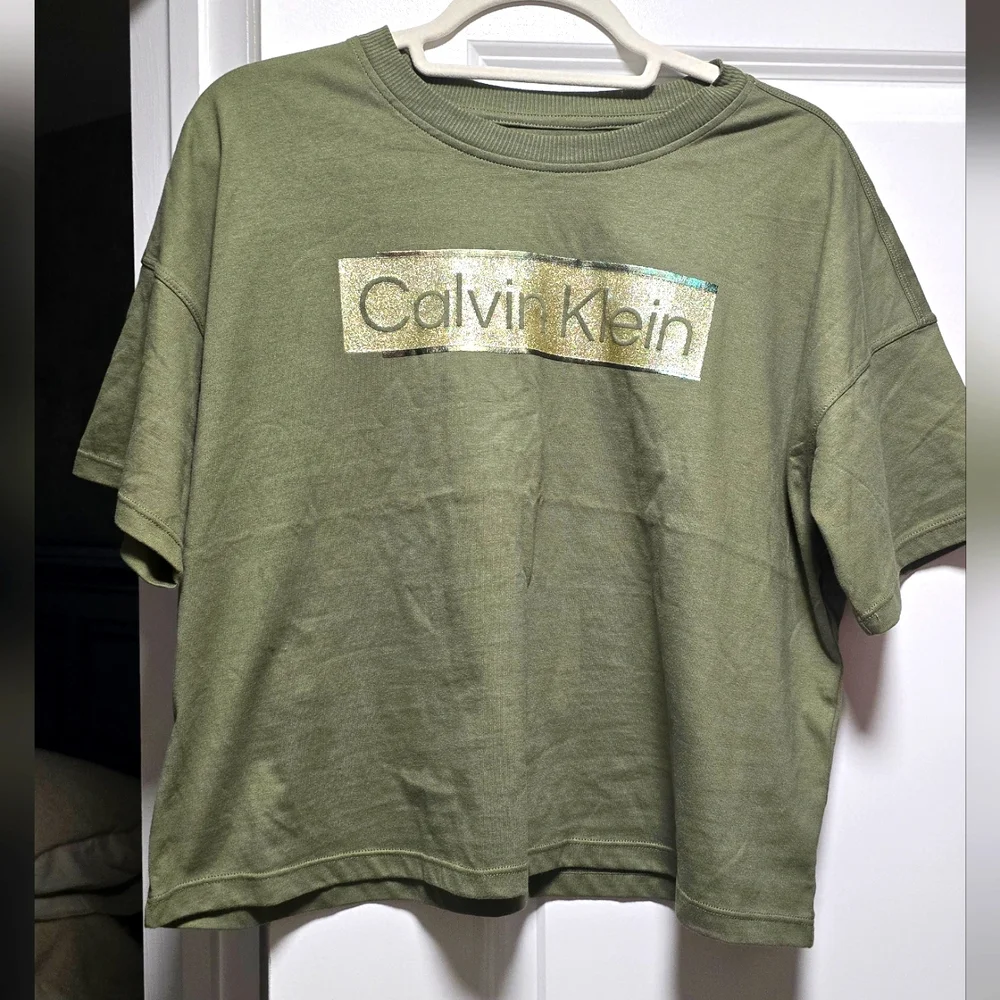 Cropped olive green Calvin Klein top - Picture 1 of 6